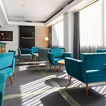 波尔图盖亚黑郁金香酒店 4*