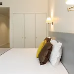 酒店 波尔图盖亚黑郁金香酒店 4*