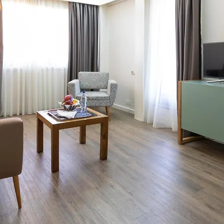 Black Tulip - Porto Gaia Hotel