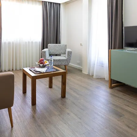 Black Tulip - Porto Gaia Otel