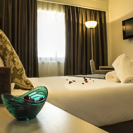 Black Tulip - Porto Gaia Otel Vila Nova de Gaia