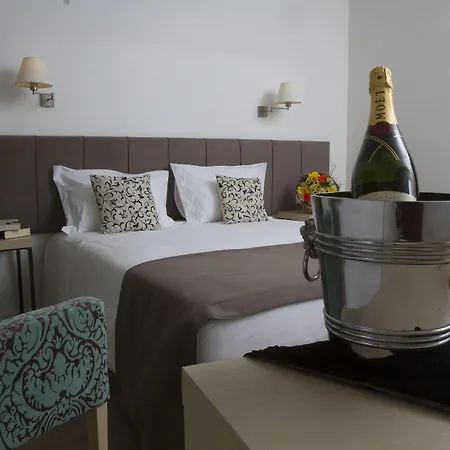 Black Tulip - Porto Gaia Hotel