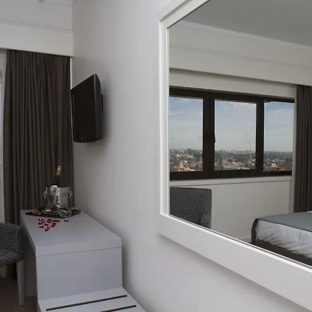 Black Tulip - Porto Gaia Hotel